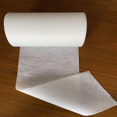 FRP引抜き成形用のポリエステルベール層と組み合わせたガラス繊維チョップドストランドマット、単位重量240g/平方メートルで、表面を非常に滑らかにし、ソーラーフレームパネルに広く使用されています。